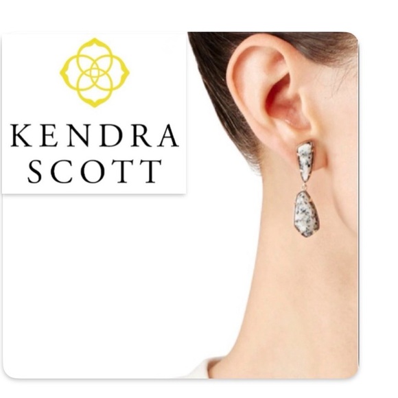 Kendra Scott Jewelry - NWT [Kendra Scott] Traci Geometric Dangle Gray Granite Earrings Gold Plated